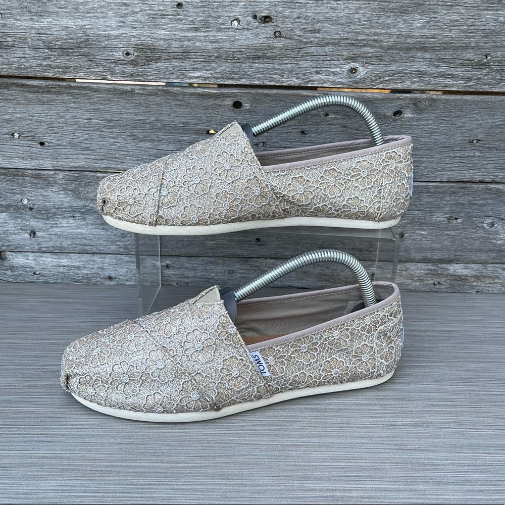 Toms Crochet Lace Slip-on Shoes Size 8.5